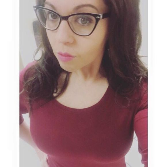 Meet your Posher, Heather - Picture 1 of 1